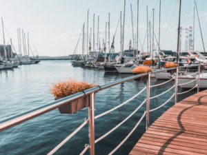 In unserer Segel-Yacht Skipper Schule werden sie bestens auf die Prüfung für Ihren Segelschein vorbereitet